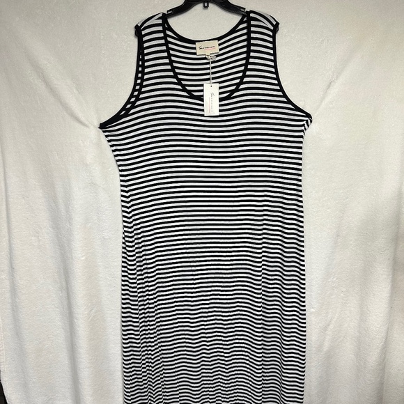 Two by Vince Camuto Women's Dress 3X Black/White Striped Sleeveless Maxi Stretch - Picture 2 of 8